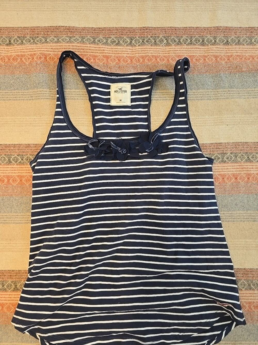 Hollister Medium Racerback Tank velvet & flower neck Navy/Wht y2k vibe nautical